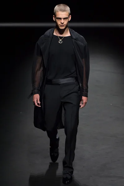 Look 45